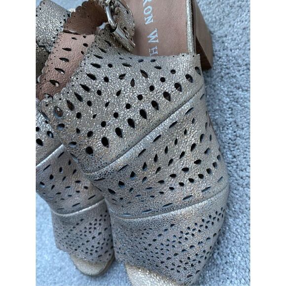 NEW Ron White "Dora" Laser Cut Nubuck Leather Adjustable Buckle Peep Toe Sandals - Picture 4 of 8